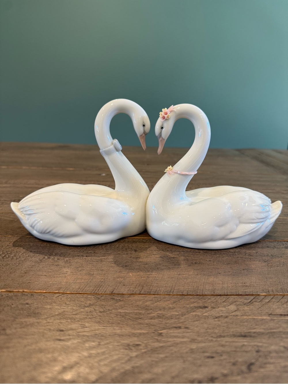 Lladro #6585 - “Endless Love”  Swan Figurine Making Heart shape